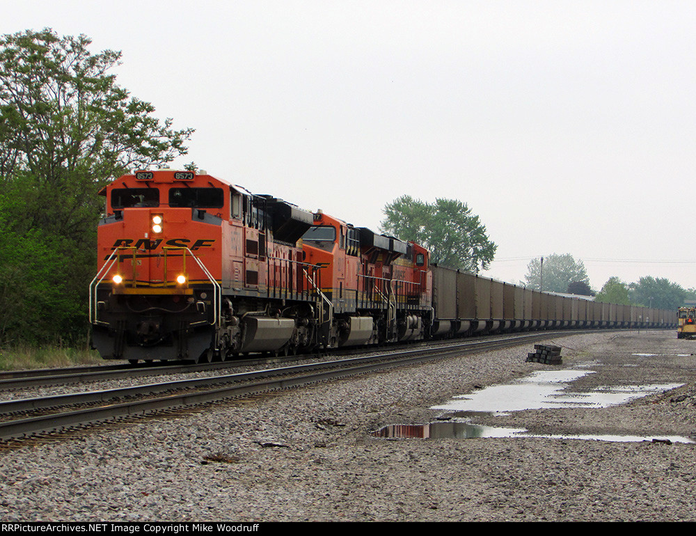 BNSF 8573